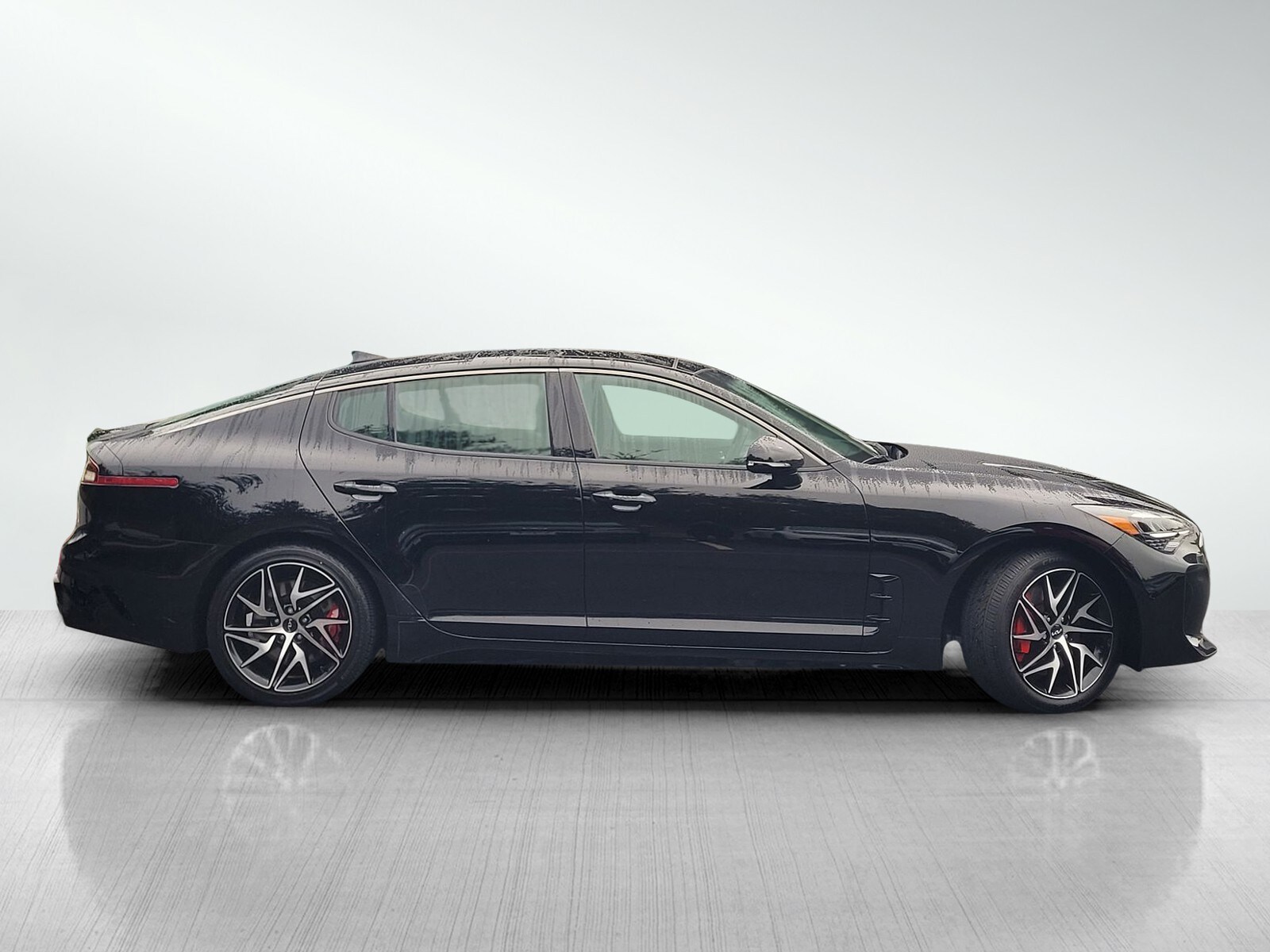 2023 Kia Stinger GT-Line photo 3