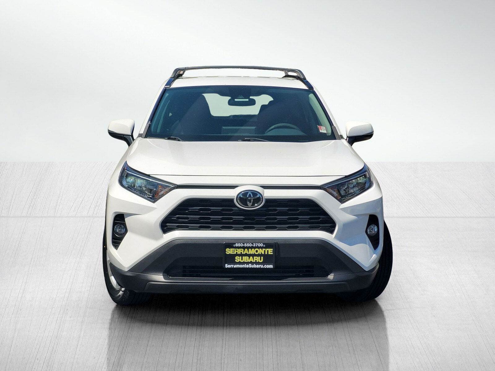 2021 Toyota RAV4 XLE photo 2