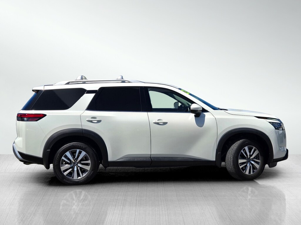 Used 2023 Nissan Pathfinder SL SUV