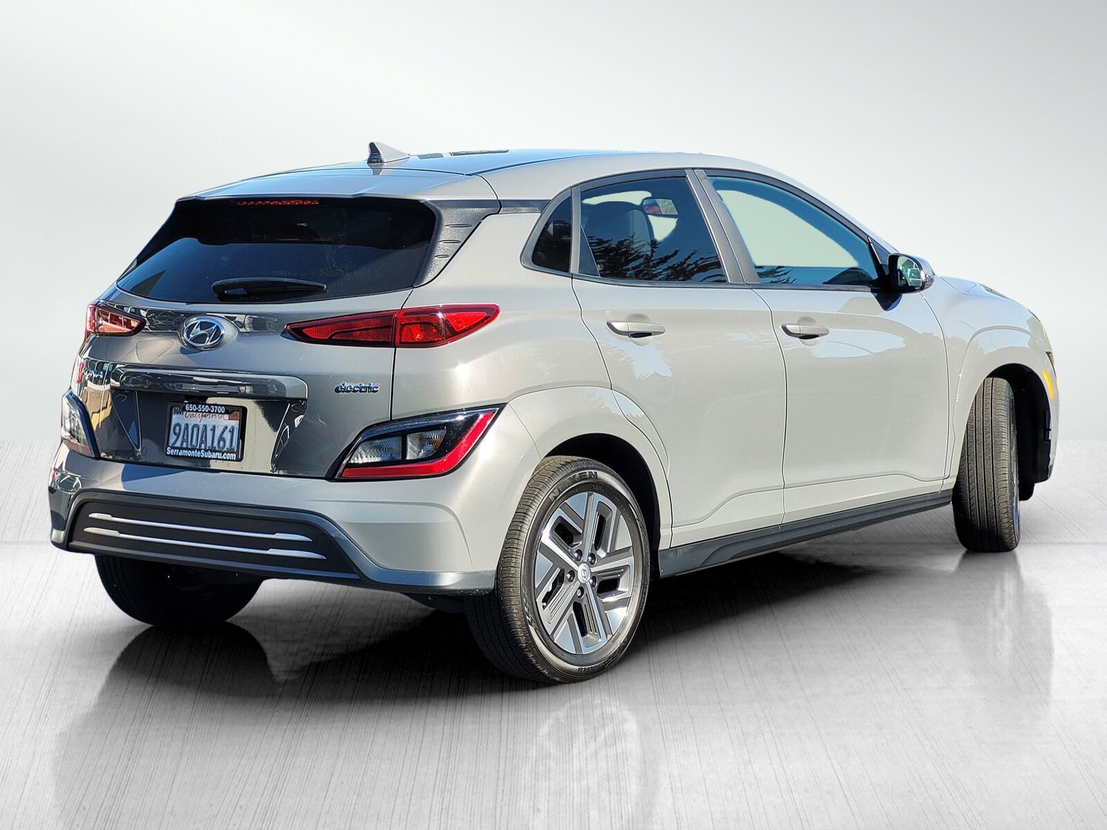 2022 Hyundai Kona Electric SEL photo 4