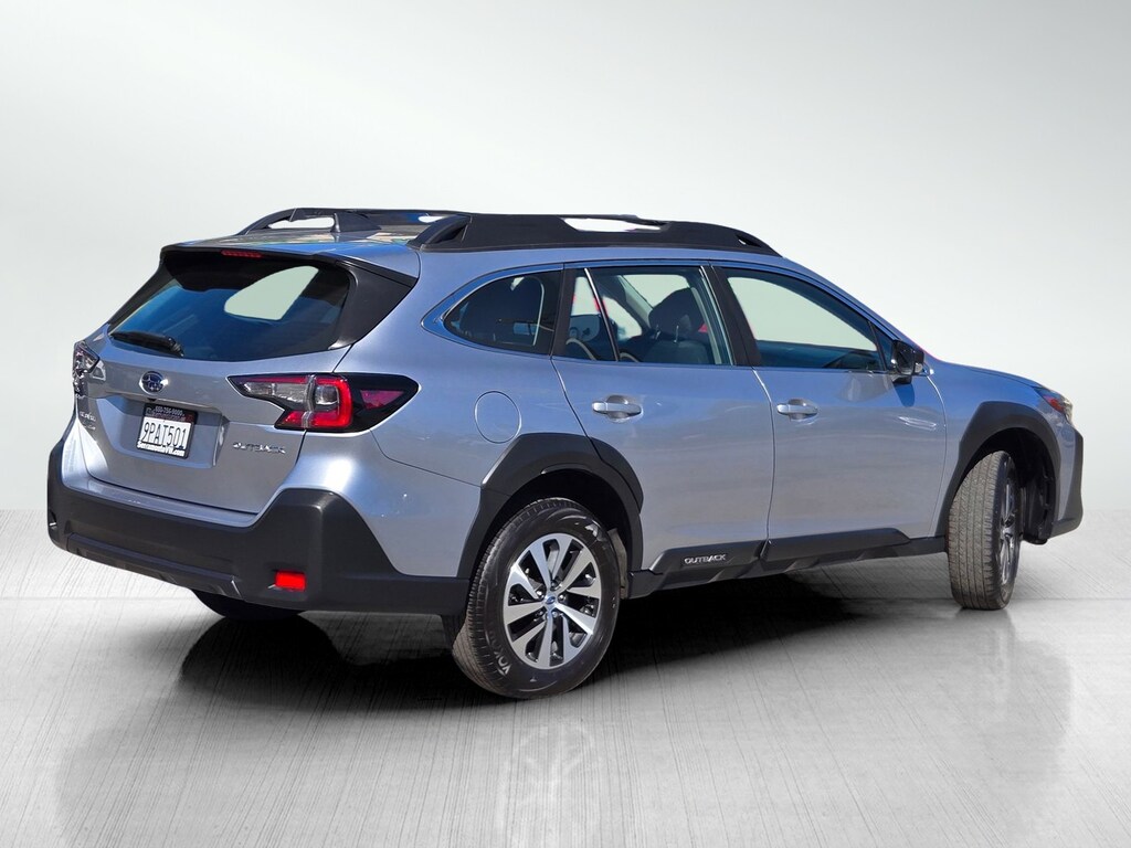 Used 2025 Subaru Outback Base SUV