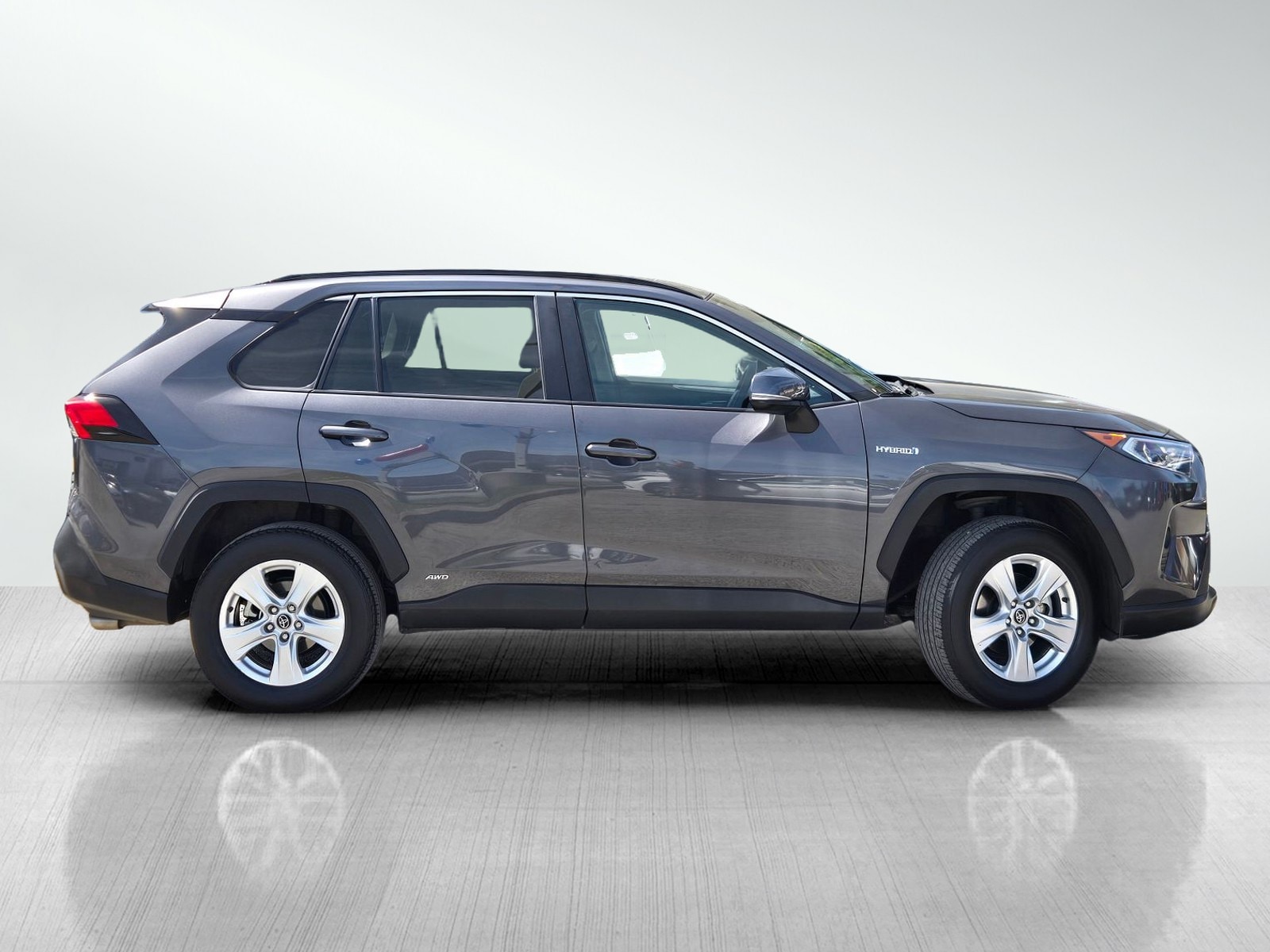 View vehicle photo 3