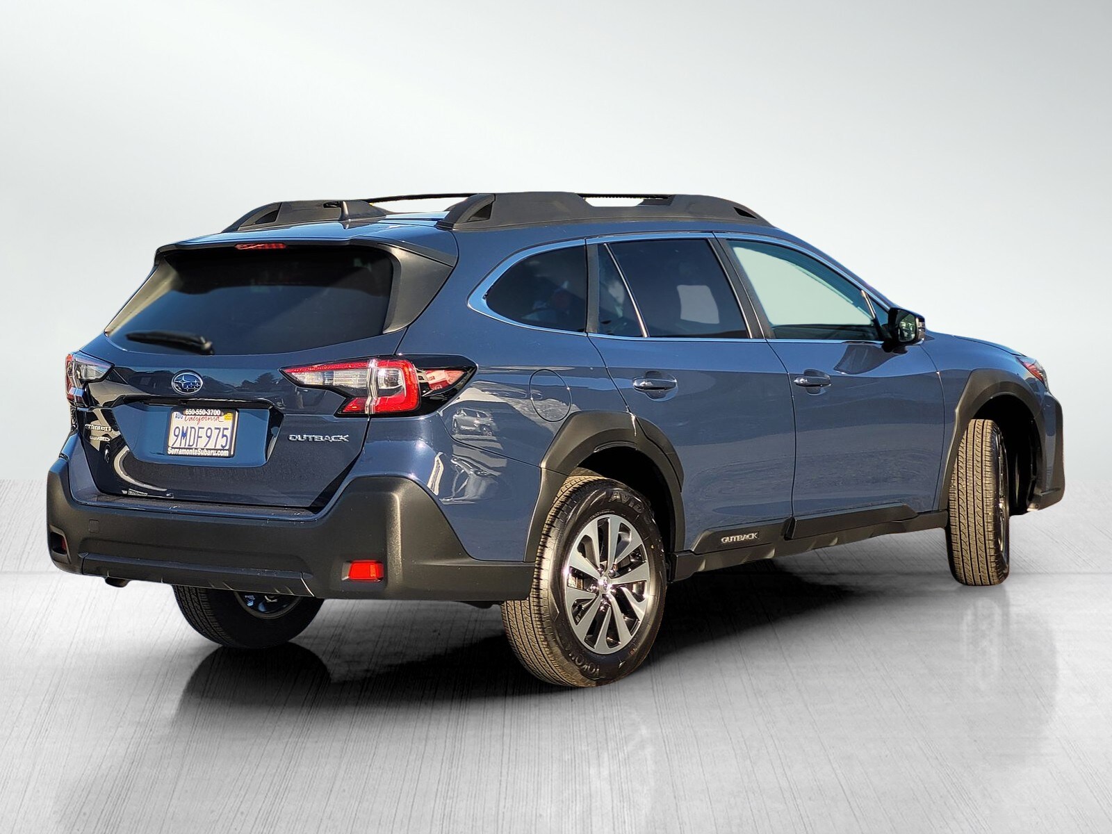 2025 Subaru Outback Premium photo 4