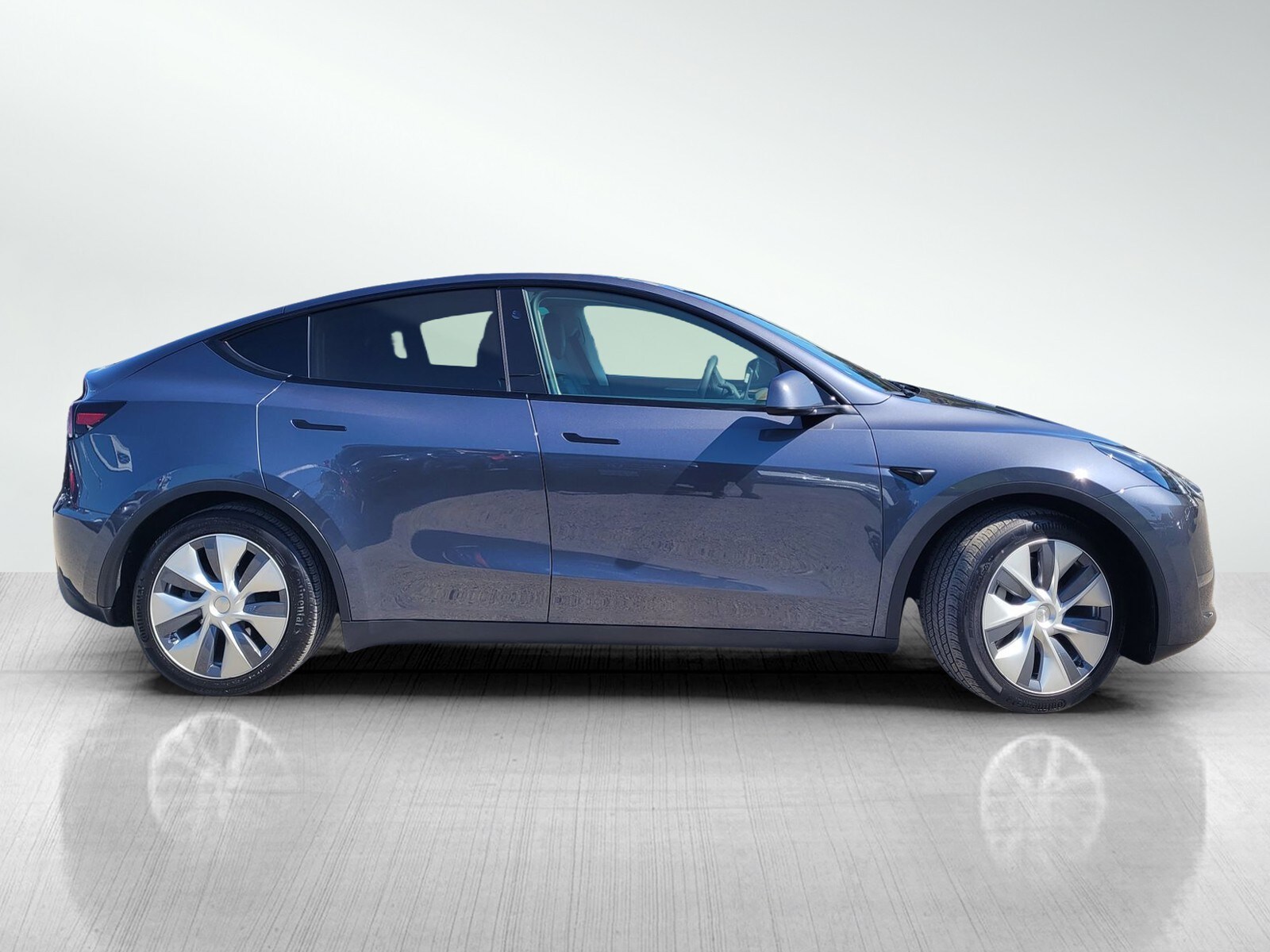 2023 Tesla Model Y Long Range photo 3