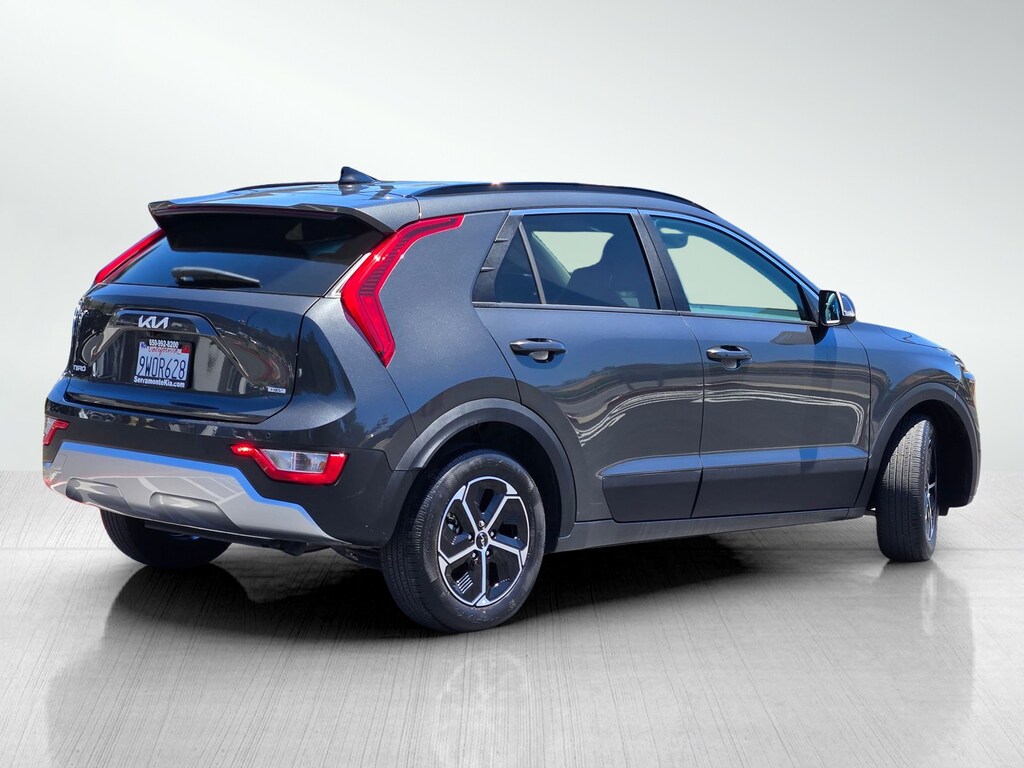 Used 2025 Kia Niro EX SUV