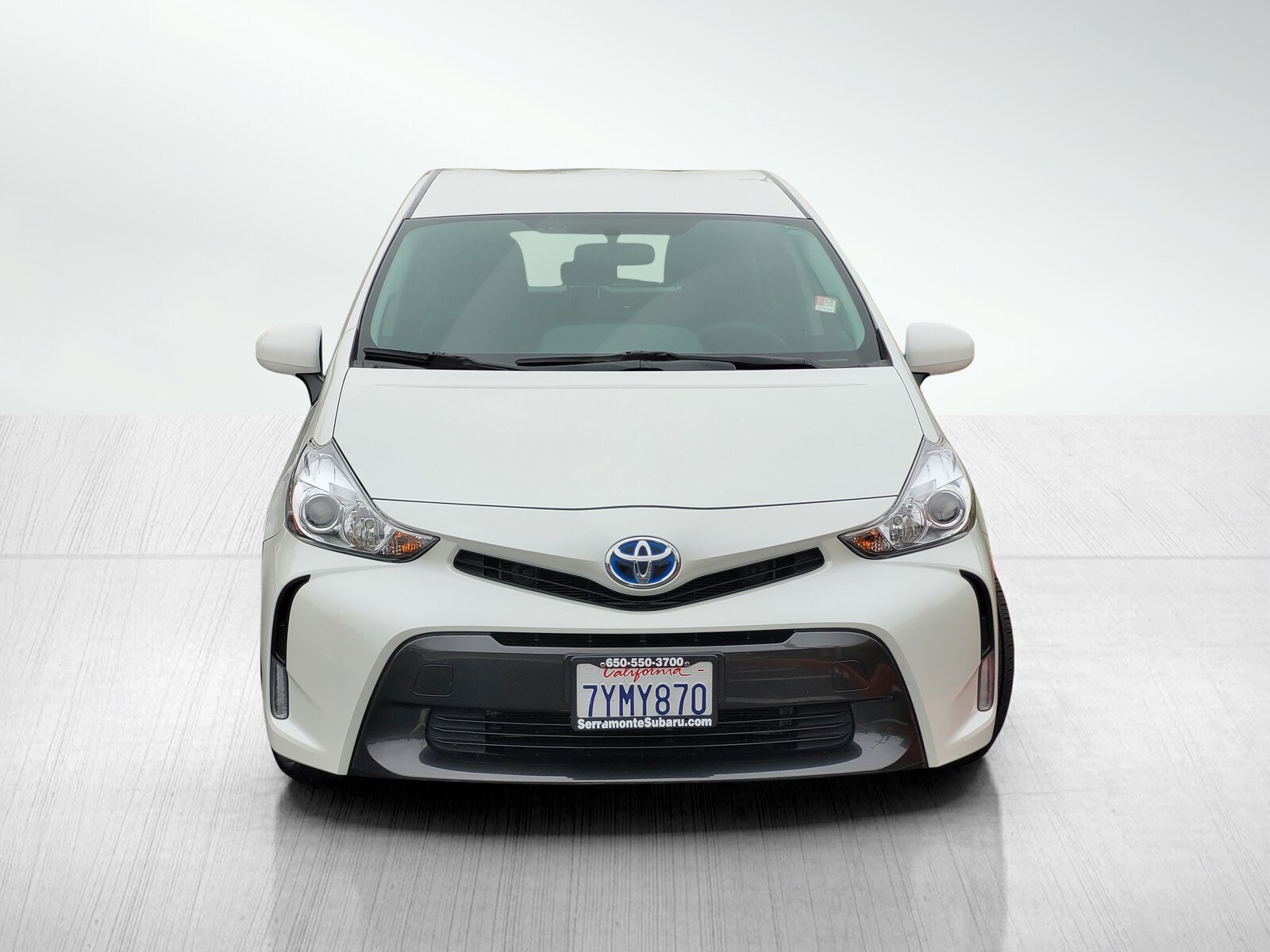 2017 Toyota Prius V Three photo 2