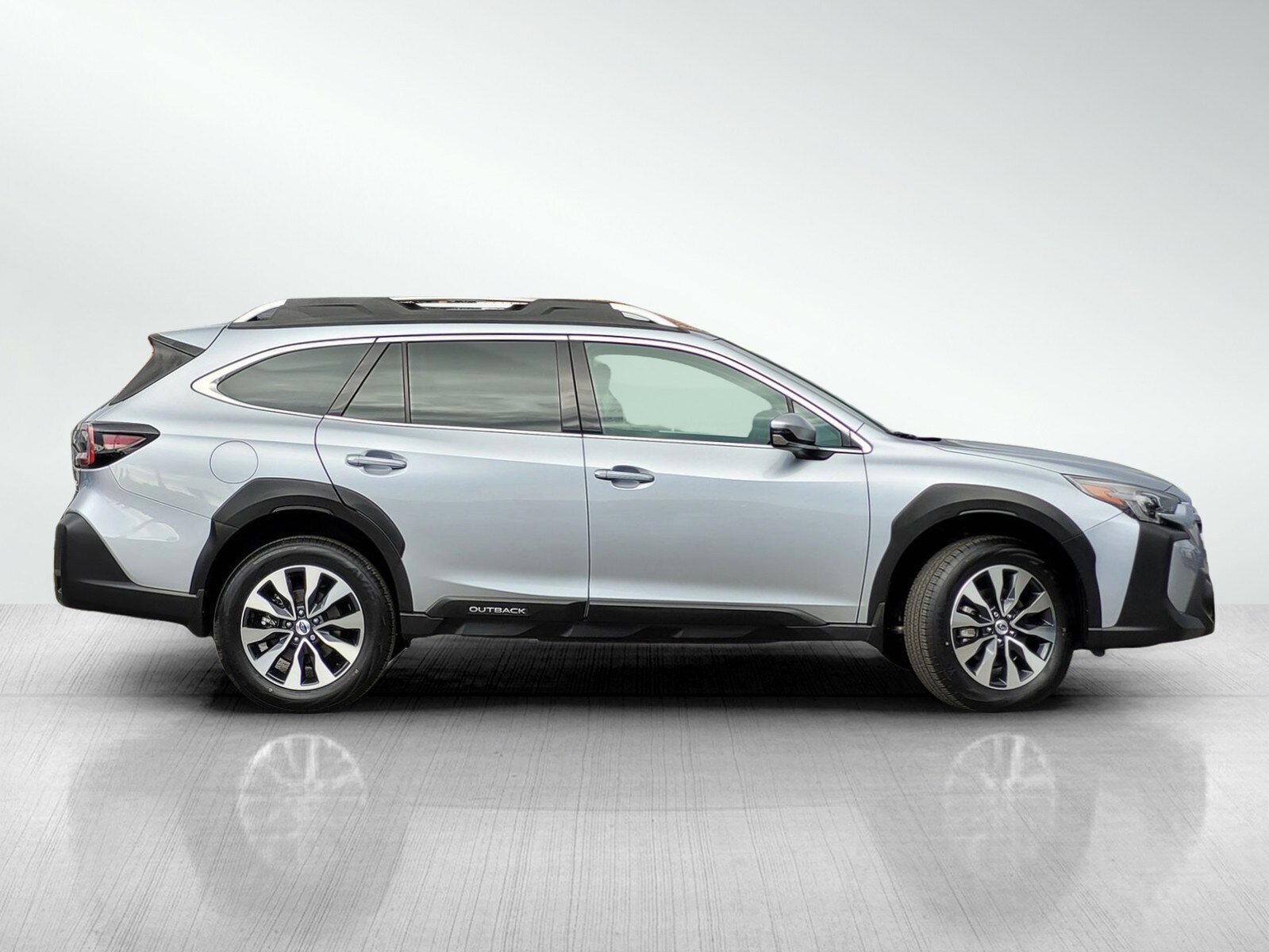 2024 Subaru Outback Touring XT photo 2