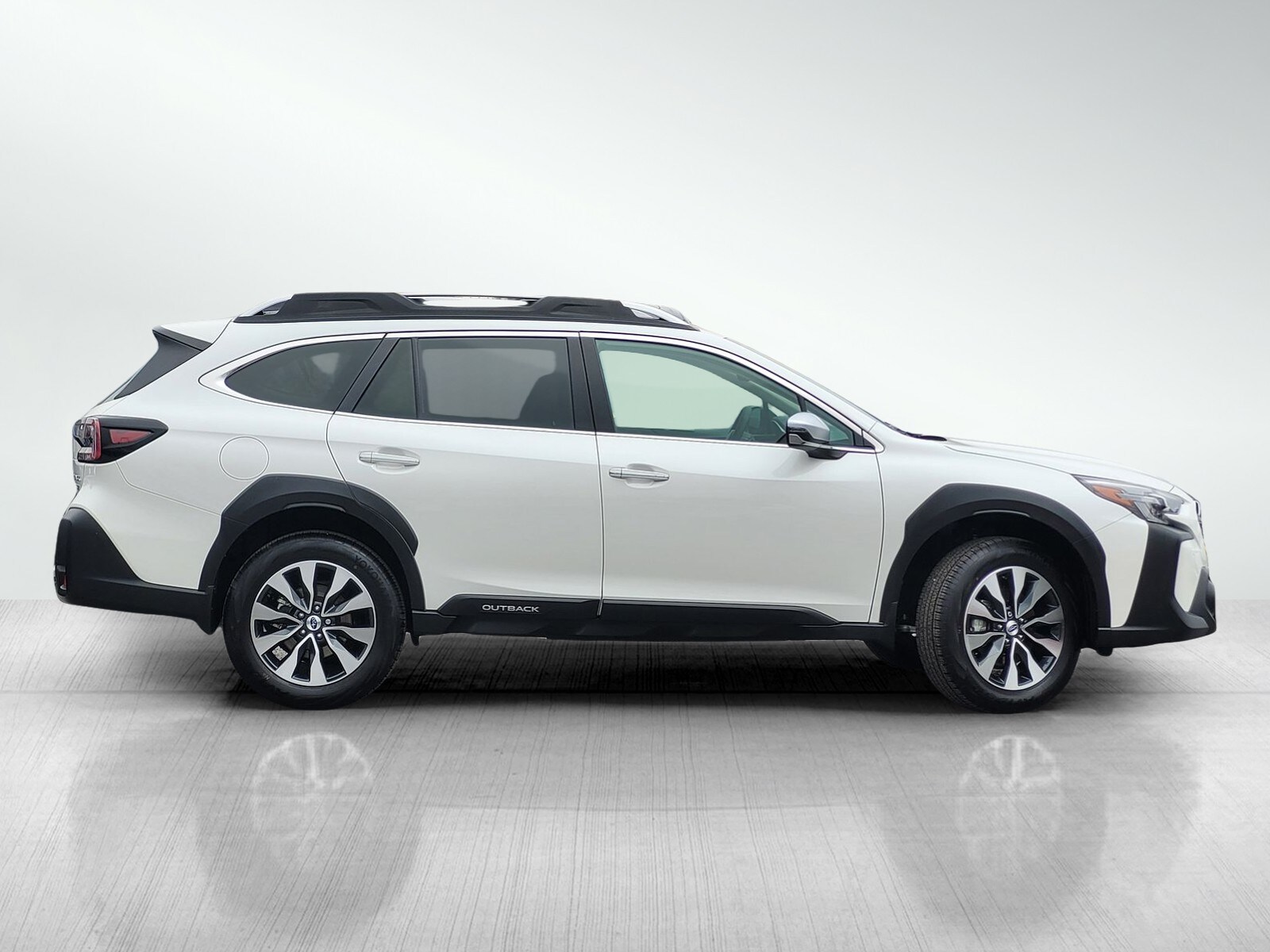 2024 Subaru Outback Touring photo 3
