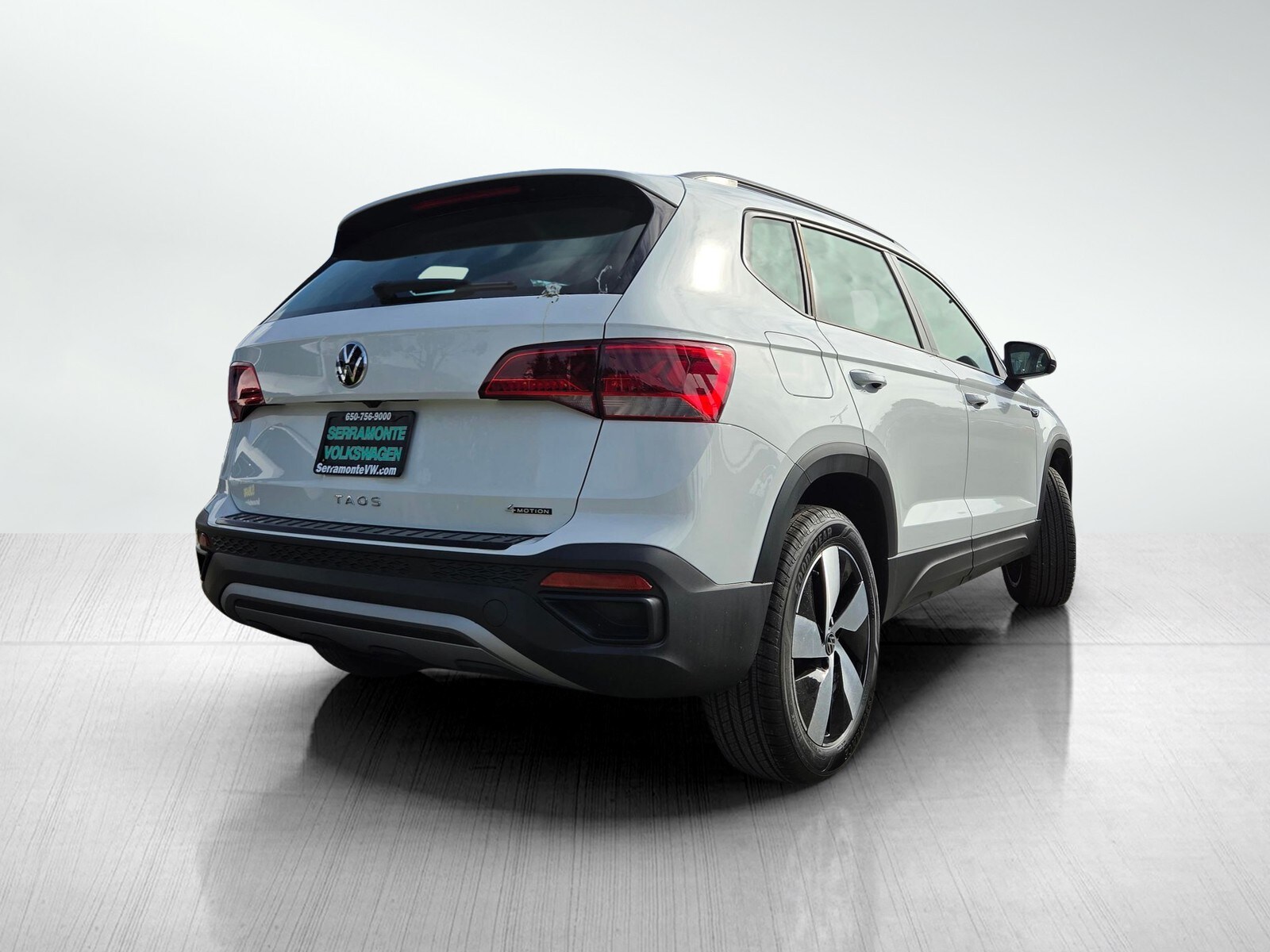 2024 Volkswagen Taos S photo 4