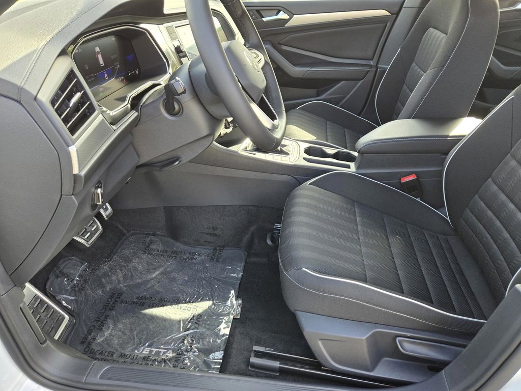 2024 Volkswagen Jetta Sport - Photo 13