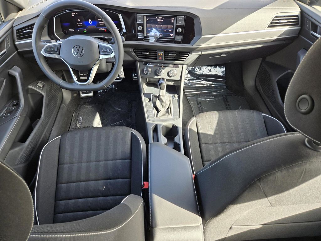 2024 Volkswagen Jetta Sport - Photo 12