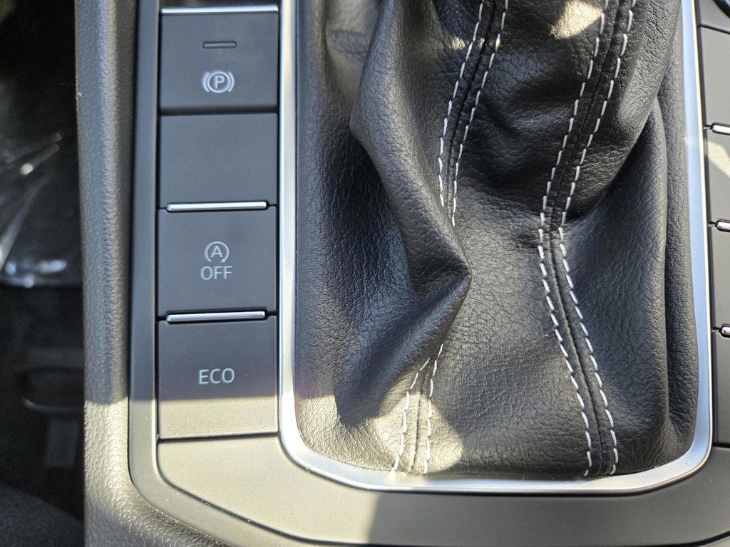 2024 Volkswagen Jetta Sport - Photo 14