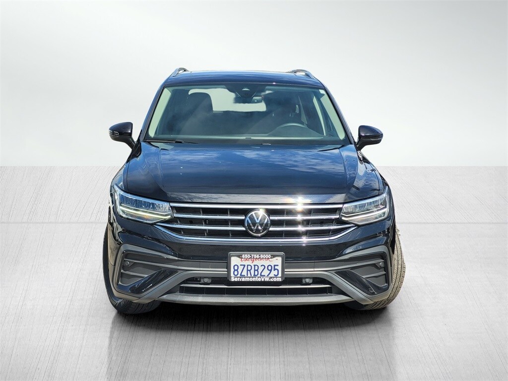 2022 Volkswagen Tiguan SE photo 2