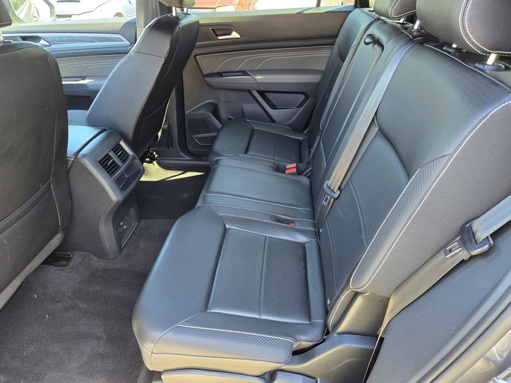 2021 Volkswagen Atlas Cross Sport SE - Photo 11