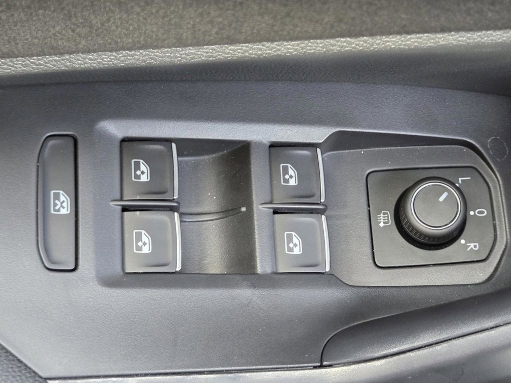 2024 Volkswagen Jetta Sport - Photo 23