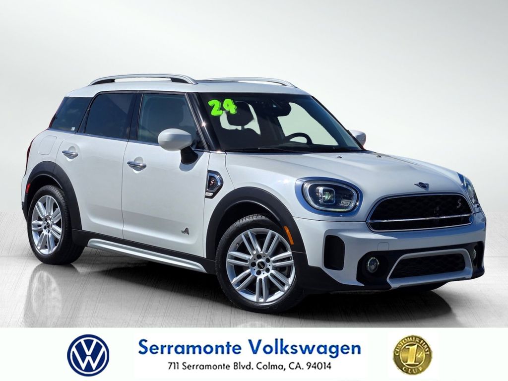 2024 MINI Countryman Cooper S ALL4's photo