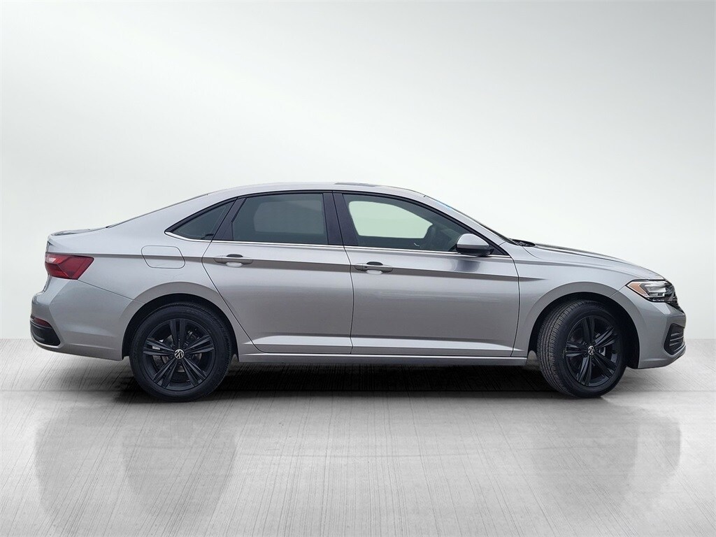2023 Volkswagen Jetta 1.5T SE photo 2