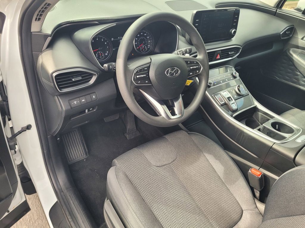 2022 Hyundai Santa Fe SE - Photo 11