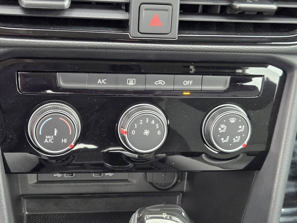 2024 Volkswagen Taos S - Photo 19