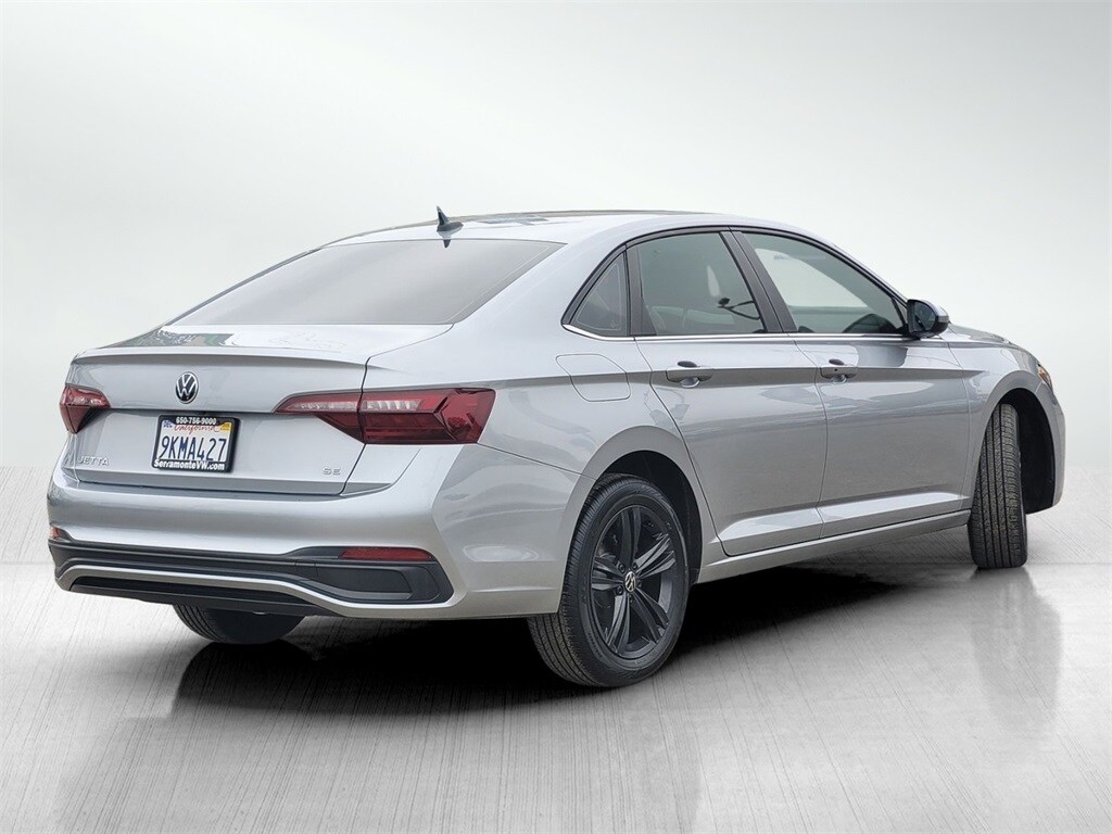 2023 Volkswagen Jetta 1.5T SE photo 3