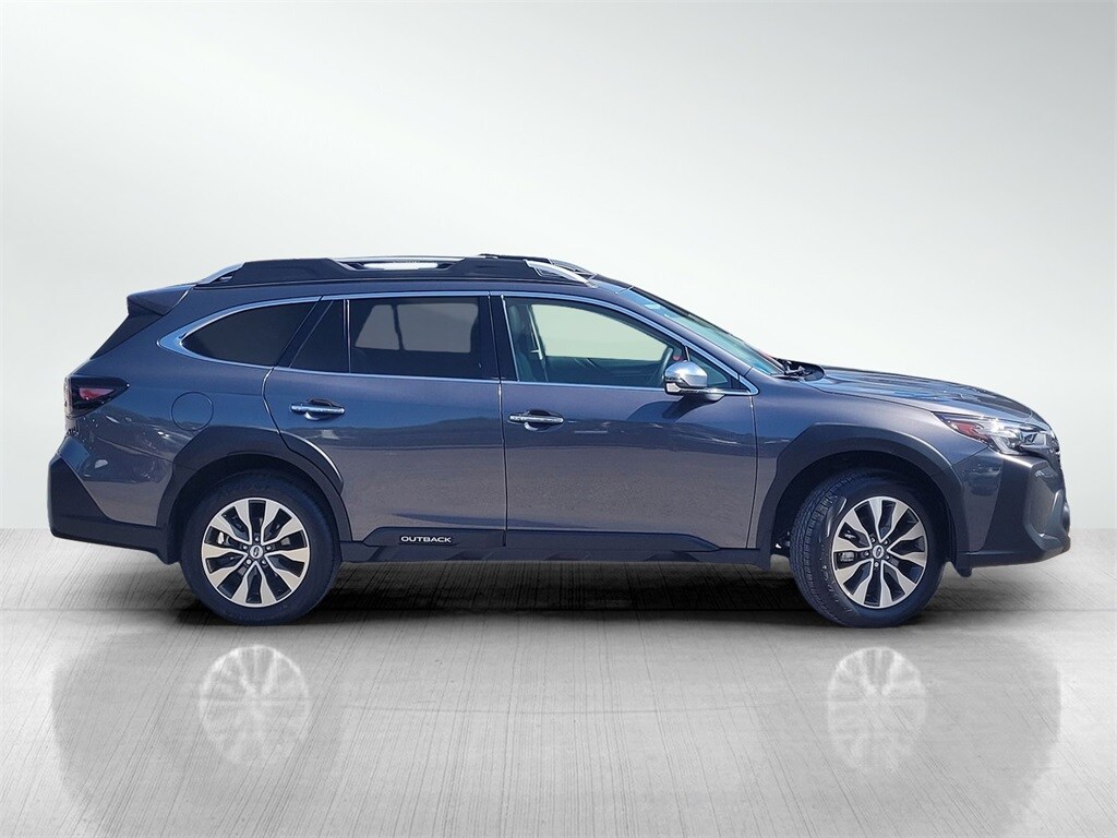 2024 Subaru Outback Touring photo 3