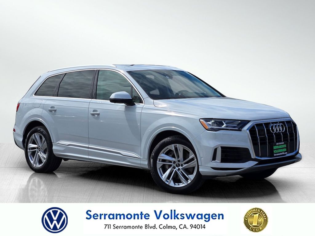 2022 Audi Q7 55 Premium Plus quattro Tiptronic's photo