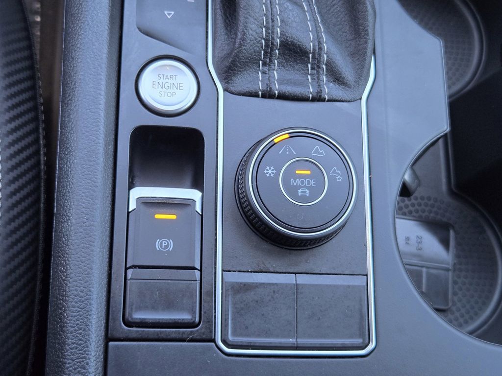 2021 Volkswagen Atlas Cross Sport SE - Photo 21