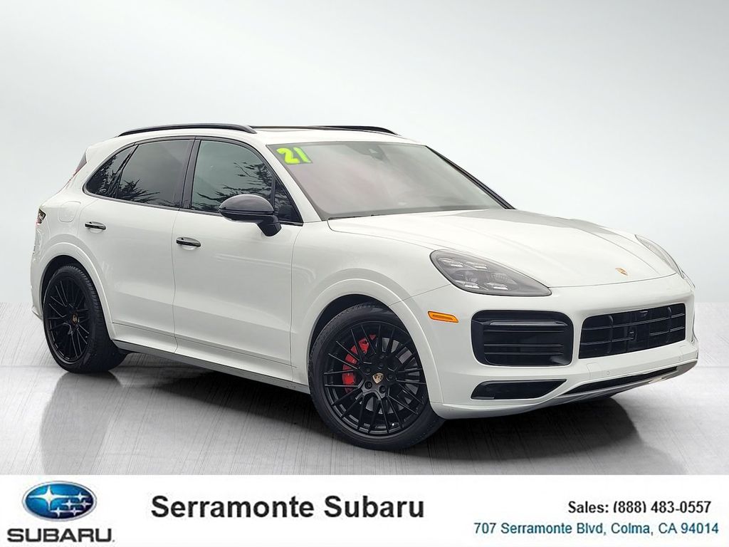 2021 Porsche Cayenne GTS's photo