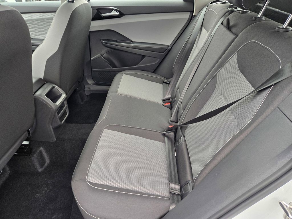 2024 Volkswagen Taos S - Photo 10