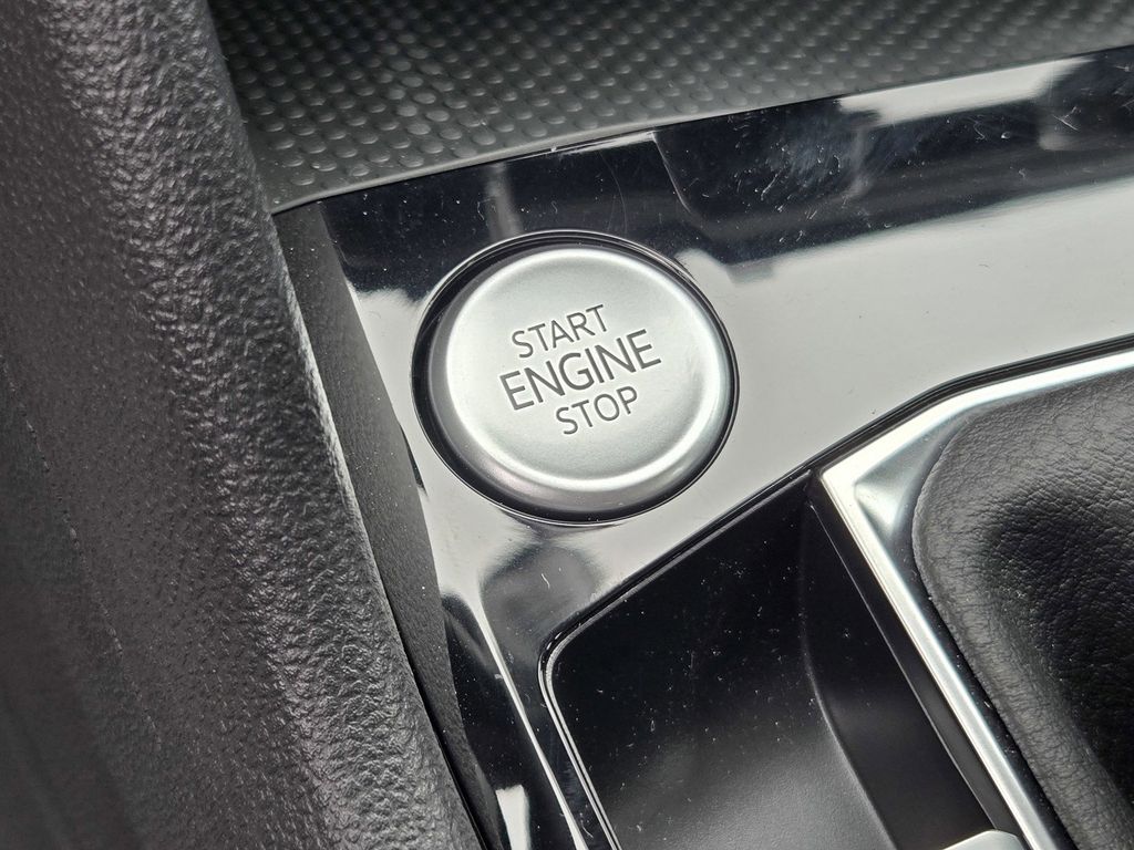 2024 Volkswagen Taos S - Photo 20