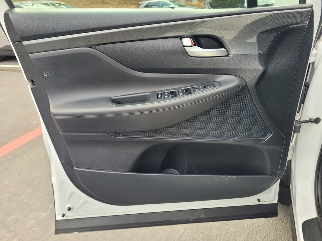 2022 Hyundai Santa Fe SE - Photo 17