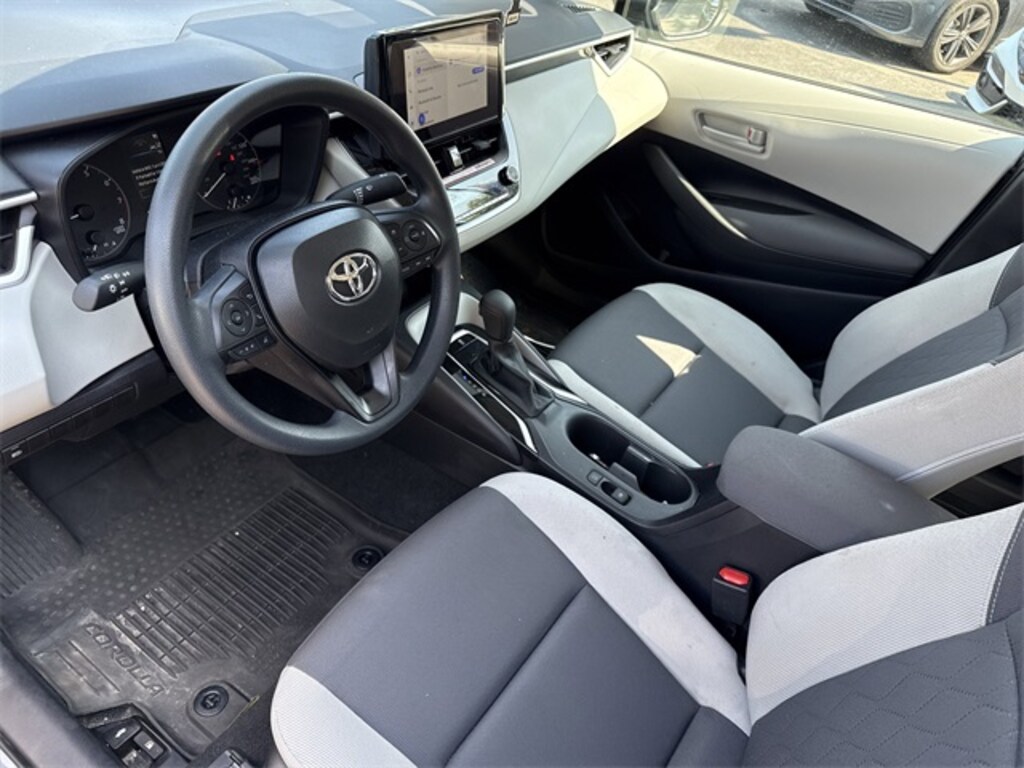 Used 2025 Toyota Corolla LE Sedan