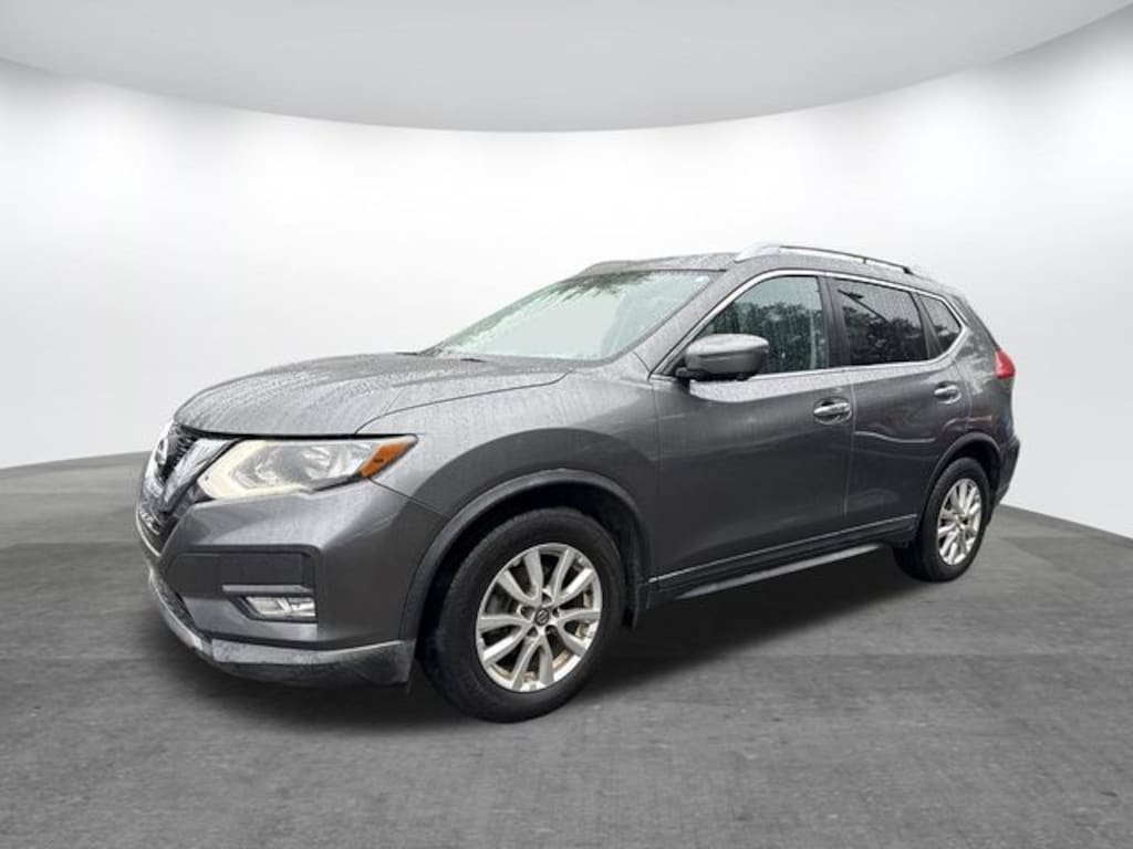 Used 2017 Nissan Rogue SV SUV