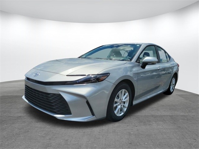 2025 Toyota Camry LE photo 2