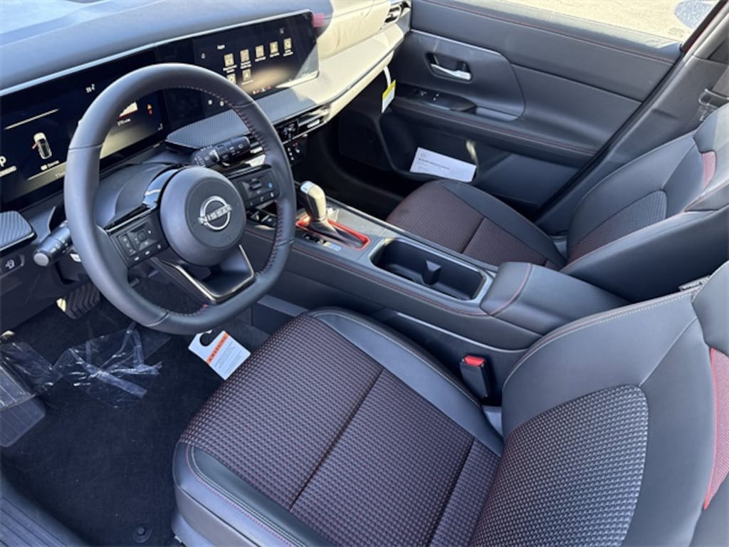 New 2026 Nissan Kicks SR SUV