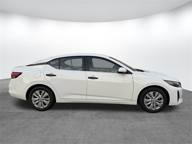 2025 Nissan Sentra S photo 2