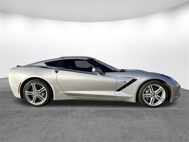 2017 Chevrolet Corvette Stingray 1LT photo 3