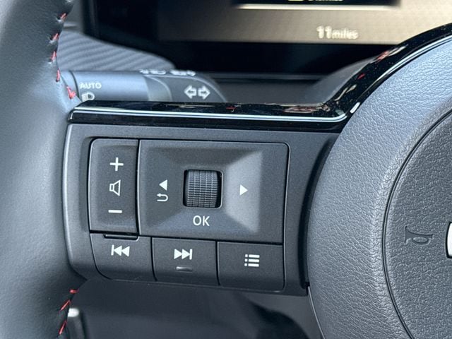2025 Nissan Kicks SR AWD - Photo 13