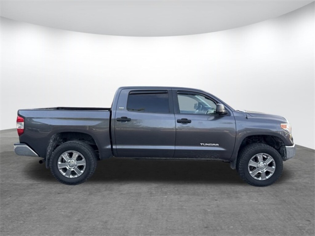 Used 2017 Toyota Tundra SR5 4.6L V8 Truck CrewMax
