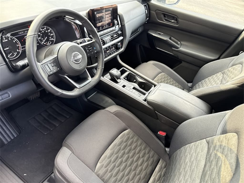 Used 2024 Nissan Pathfinder SV SUV