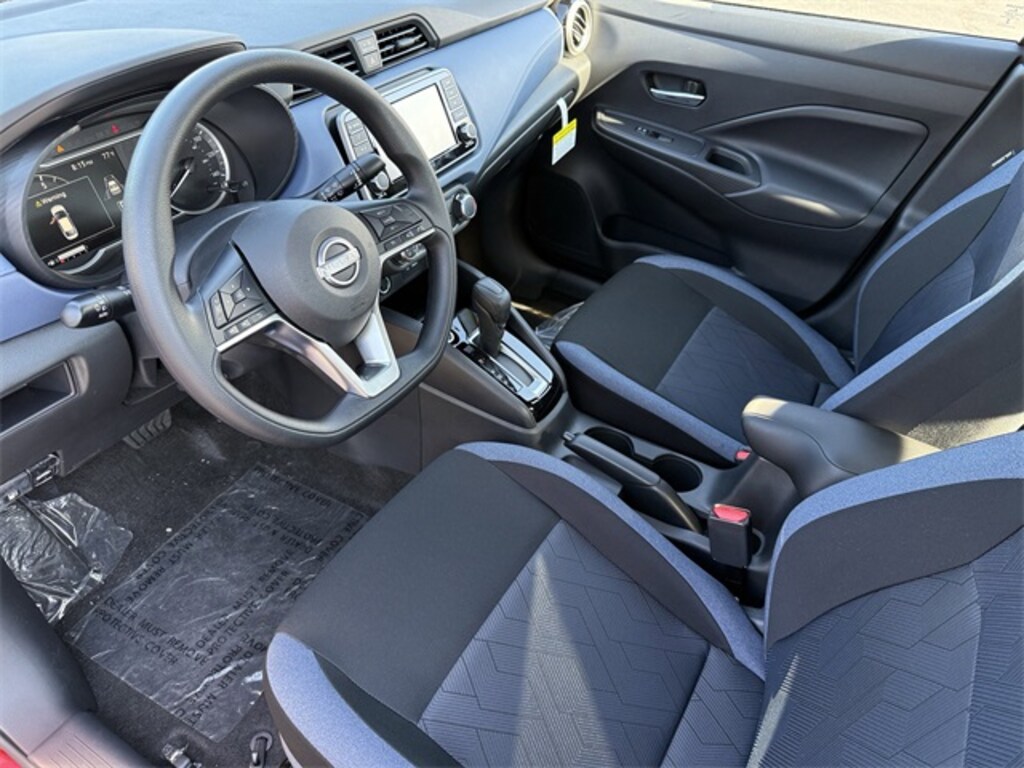 New 2025 Nissan Versa 1.6 SV Sedan