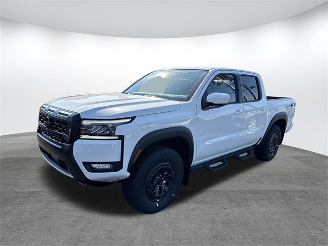 2026 Nissan Frontier PRO-4X photo 2