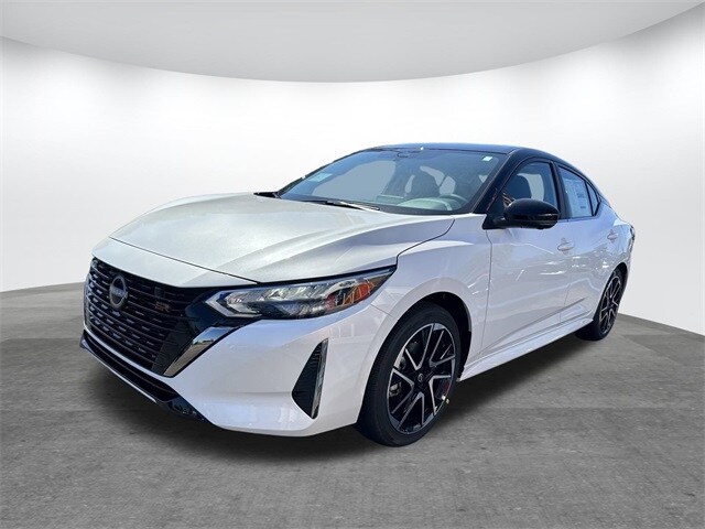 2025 Nissan Sentra SR photo 2