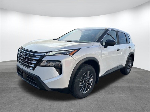 2026 Nissan Rogue S photo 2