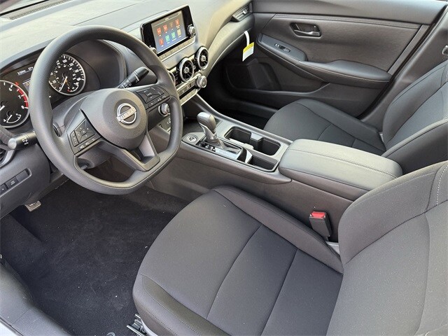 2025 Nissan Sentra S photo 3