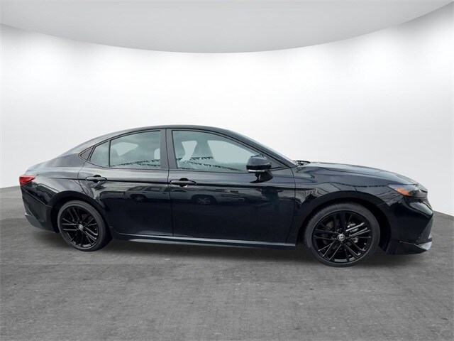 2025 Toyota Camry XSE photo 3