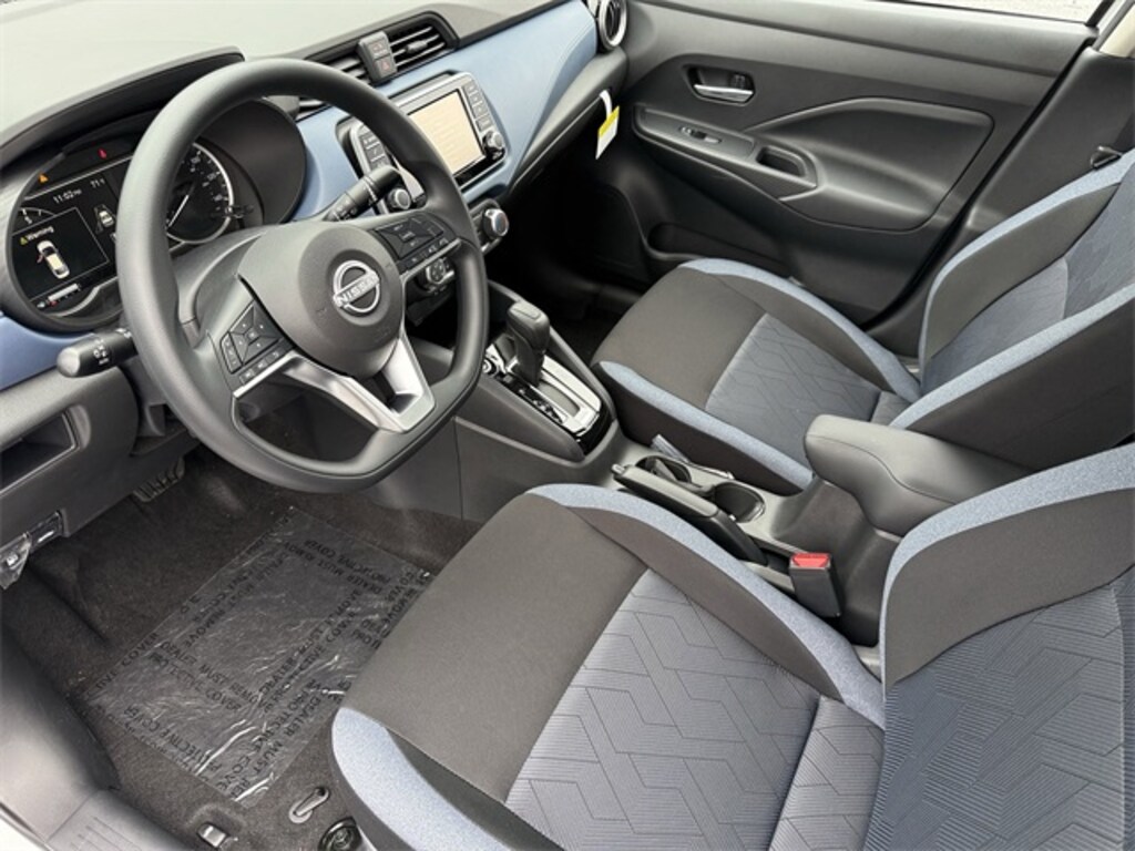 New 2025 Nissan Versa 1.6 SV Sedan