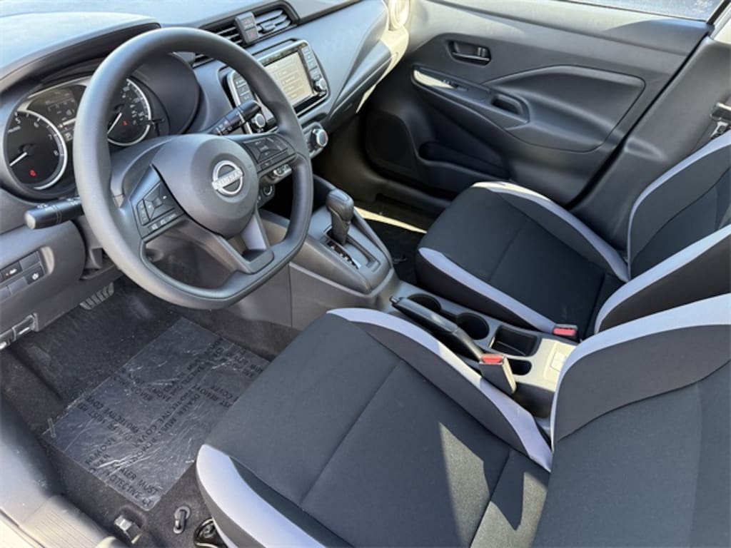 New 2025 Nissan Versa 1.6 S Sedan