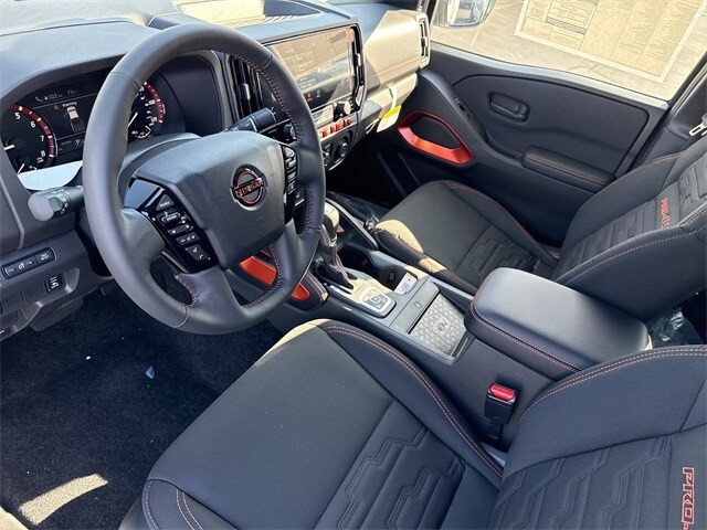 2026 Nissan Frontier PRO-4X photo 4