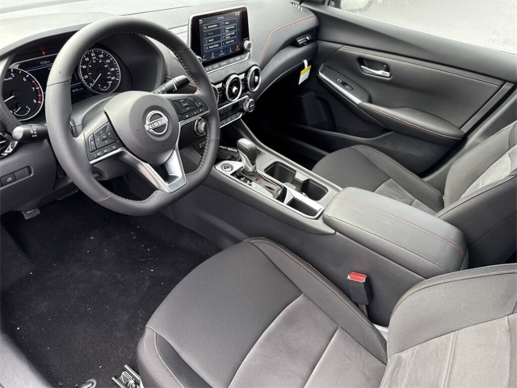 New 2025 Nissan Sentra SR Sedan